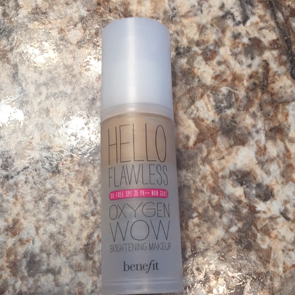 Hello Flawless Foundation